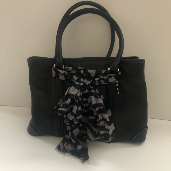 Coach purse black authentic with black and gray scarf - Picture 5 of 10